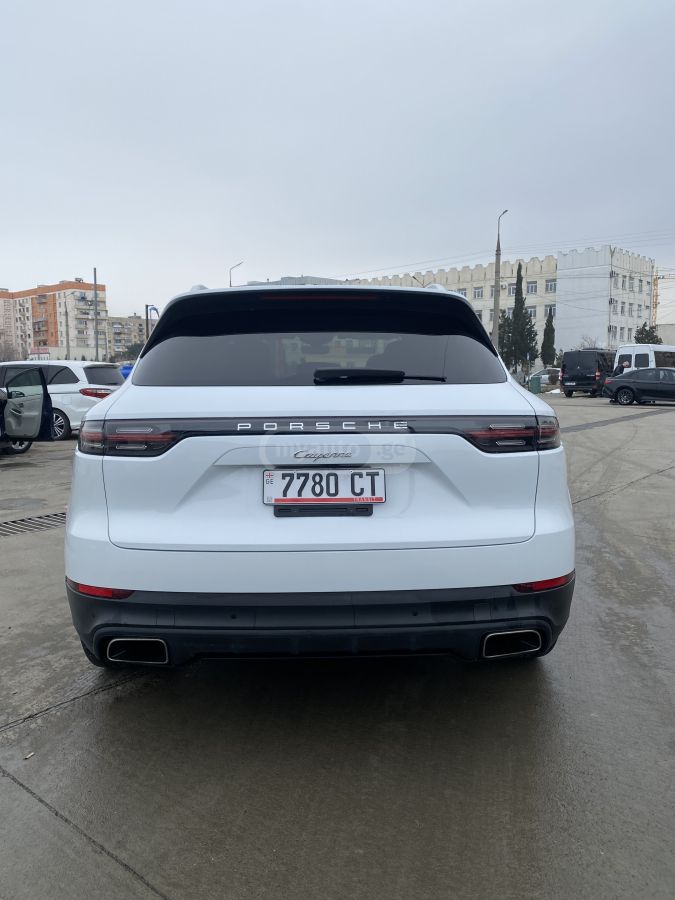 Porsche Cayenne 2023 — миниатюра 5