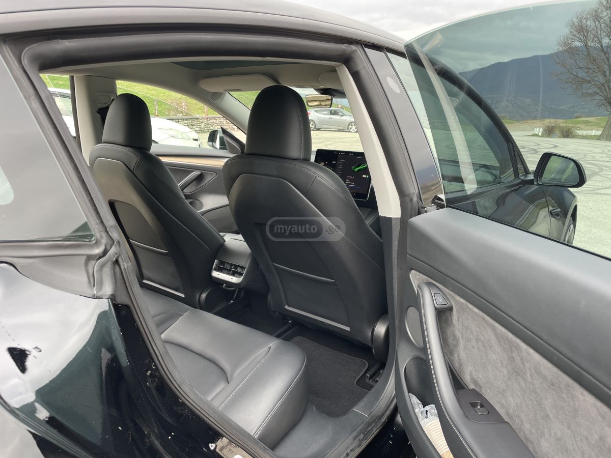 Tesla Performance Dual Motors 4X4 — миниатюра 10