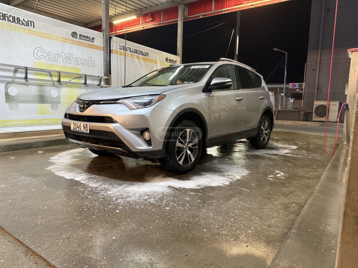 Toyota RAV 4 - фото 6