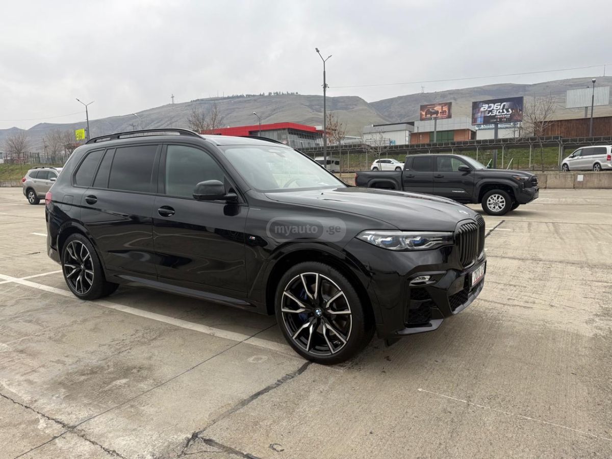 BMW X7 - фото 13