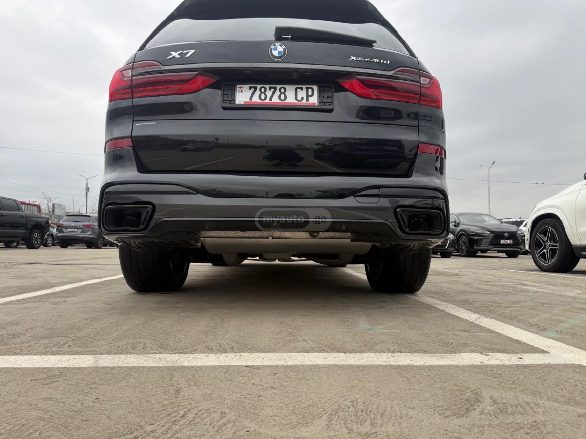 BMW X7 - фото 2