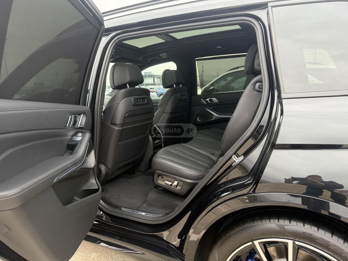 BMW X7 - фото 4