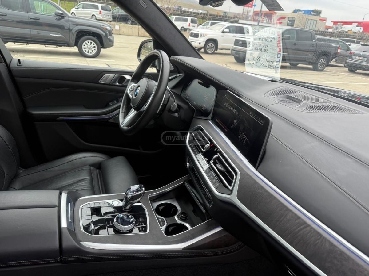 BMW X7 - фото 6