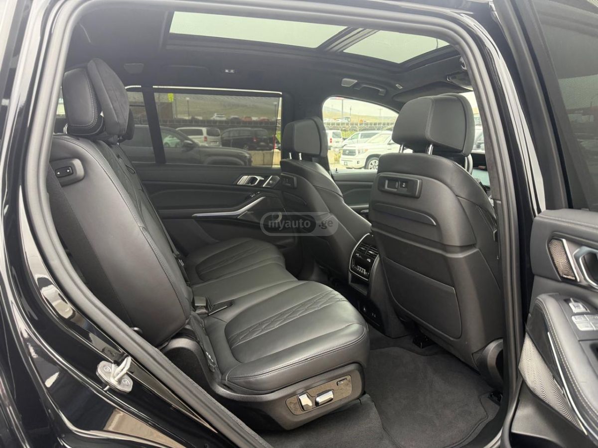 BMW X7 - фото 8
