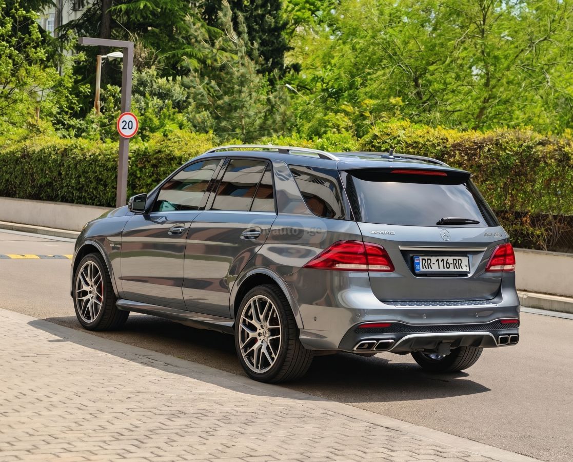 Mercedes-Benz GLE 63 AMG - фото 4