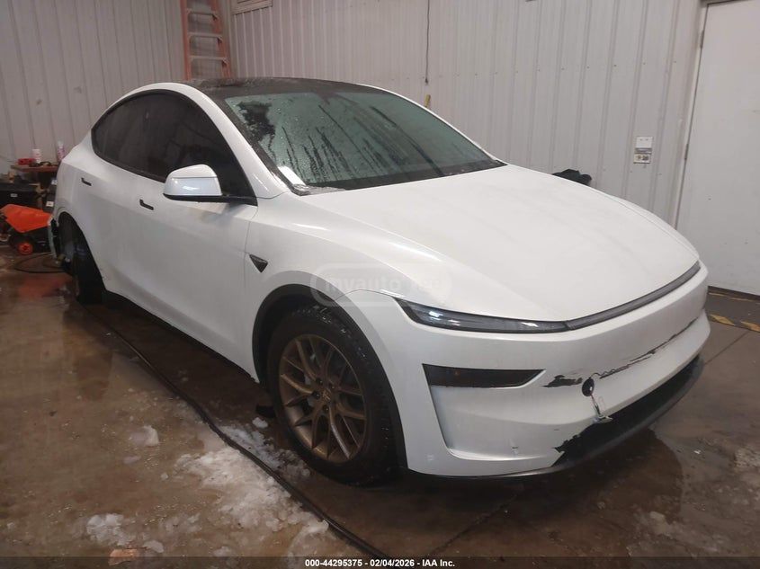 Tesla Model Y 2026 — миниатюра 1