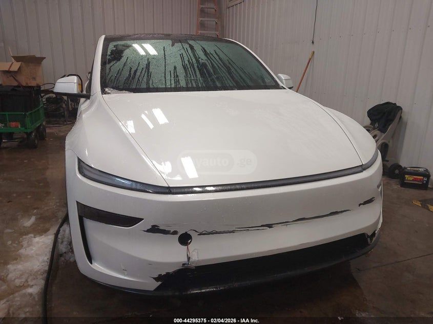 Tesla Model Y 2026 — миниатюра 6