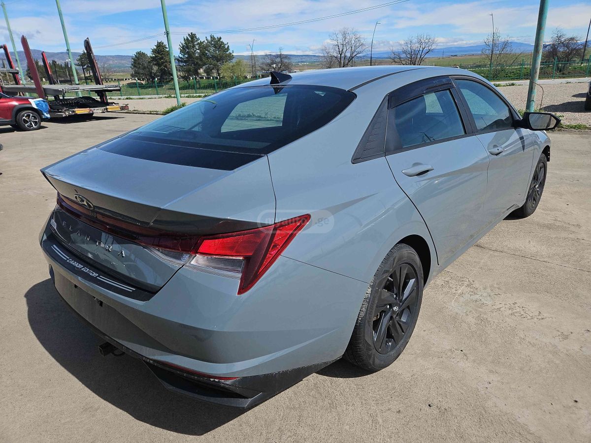 Hyundai Elantra - фото 10