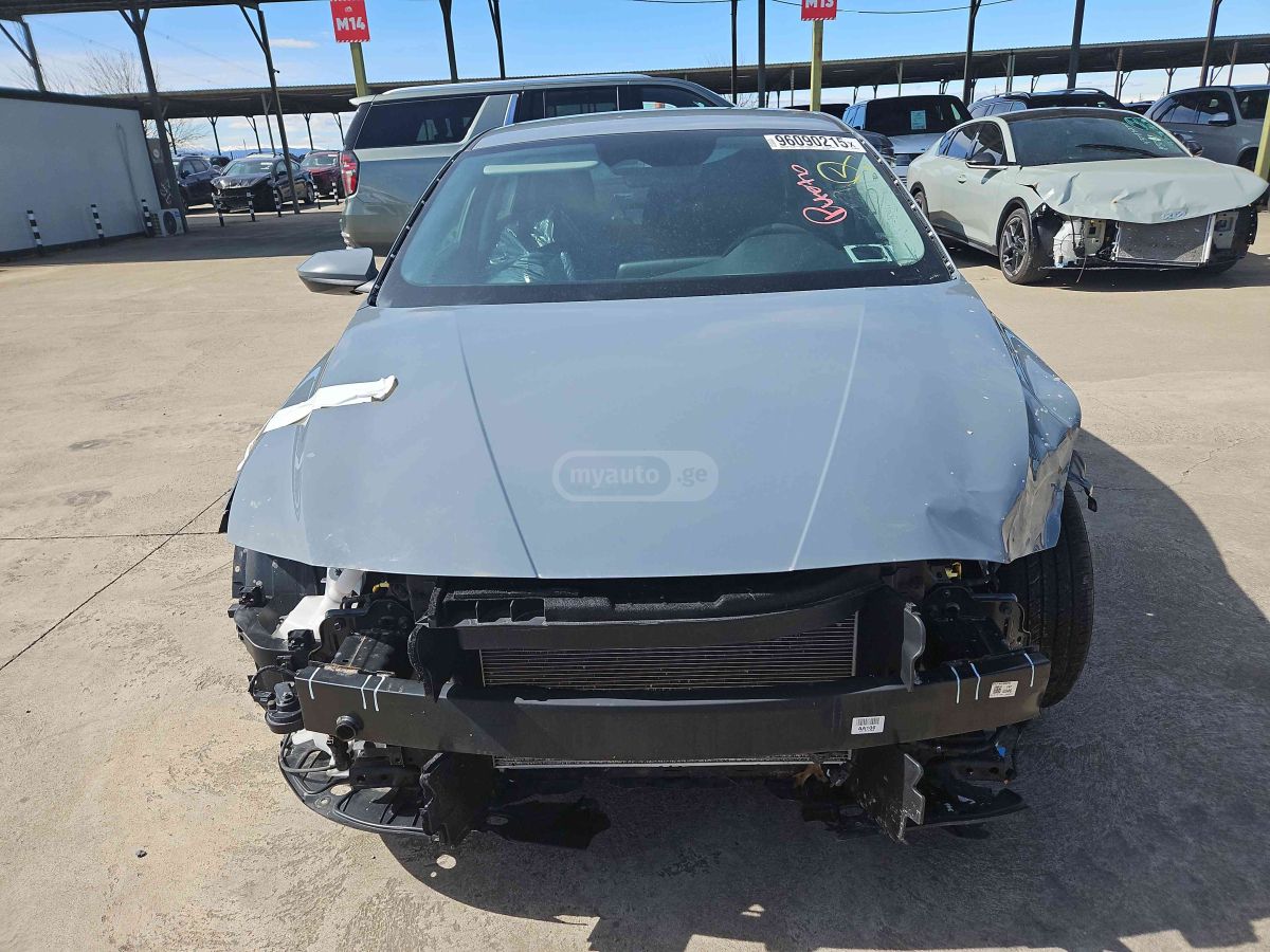 Hyundai Elantra - фото 7