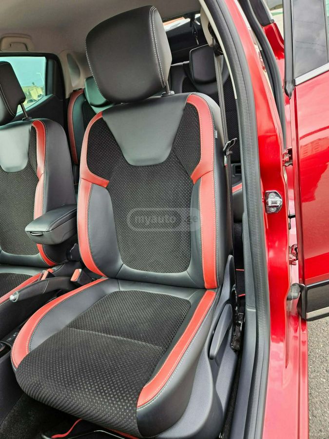 Renault Clio - фото 11