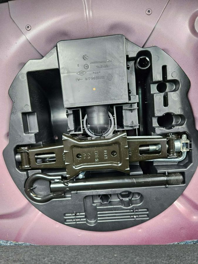 Renault Clio - фото 12