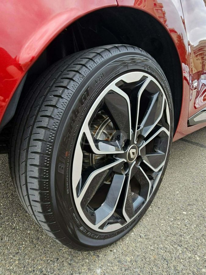 Renault Clio - фото 7