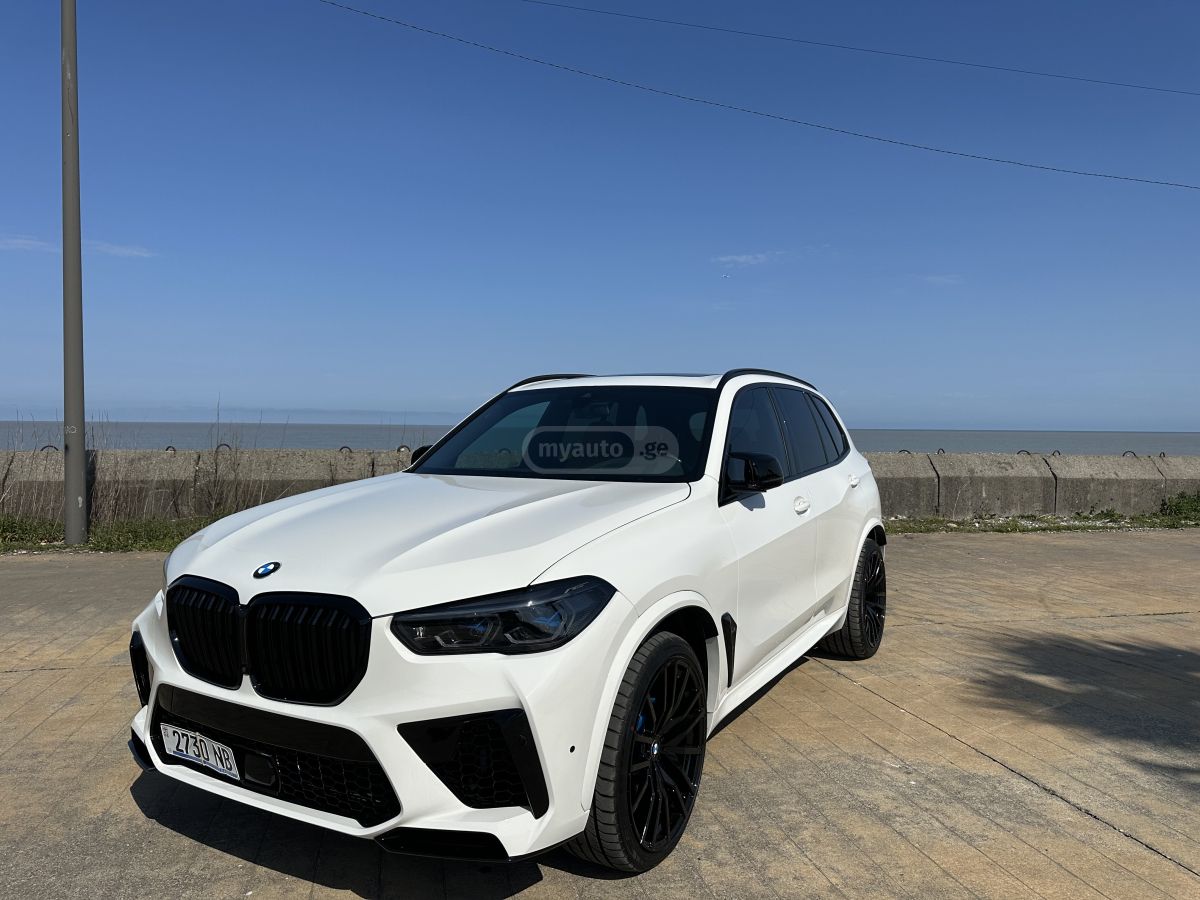 BMW X5 - фото 1