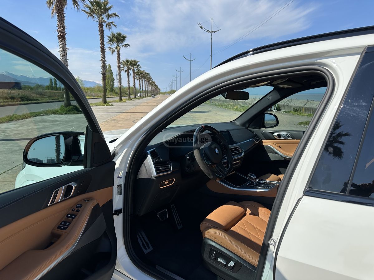 BMW X5 - фото 12
