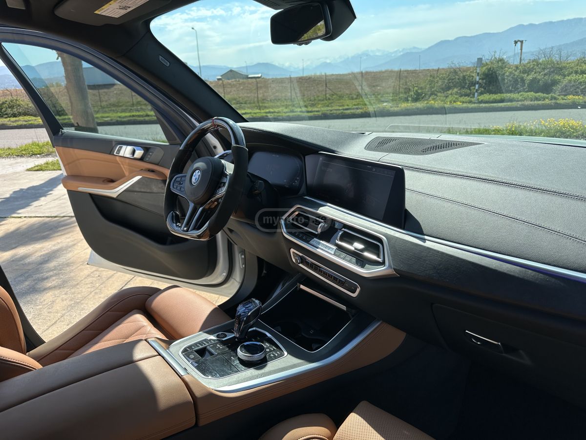 BMW X5 - фото 13