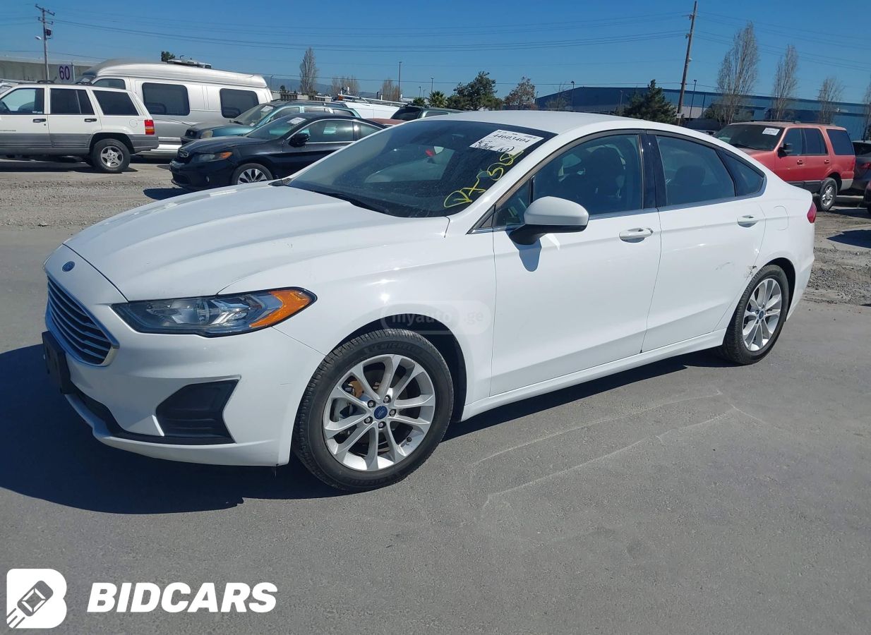 Ford Fusion - фото 2