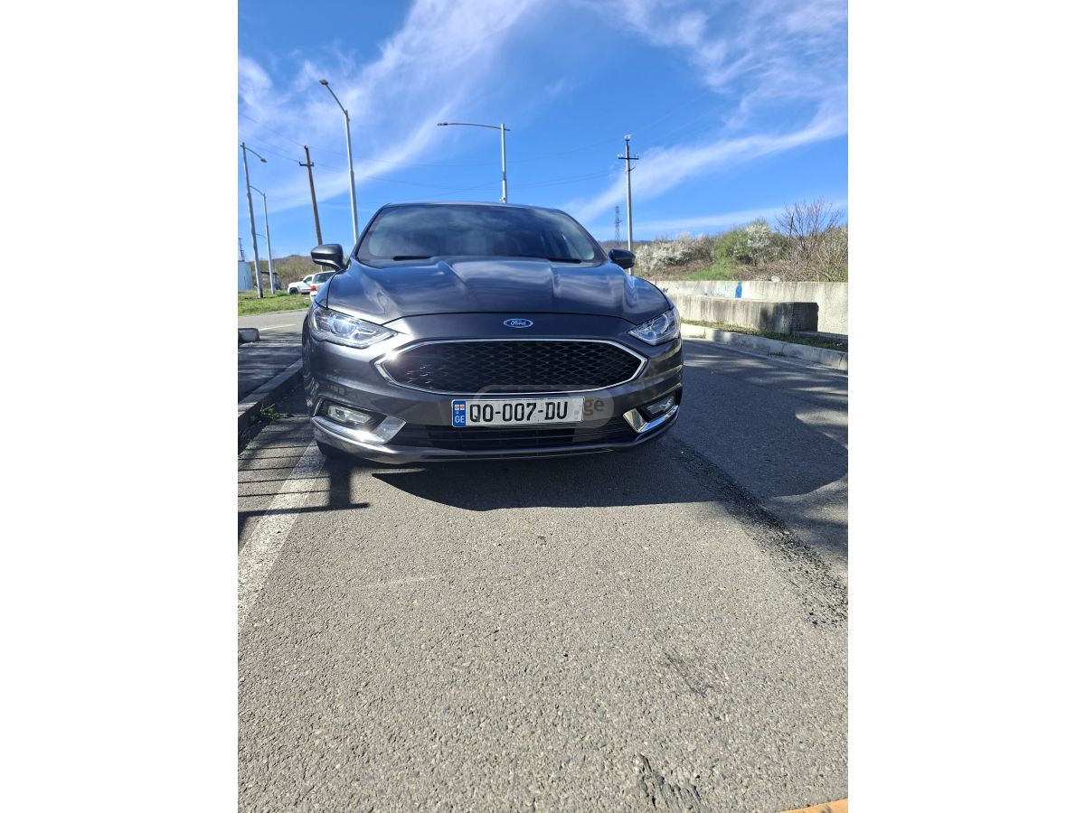 Ford Fusion - фото 1