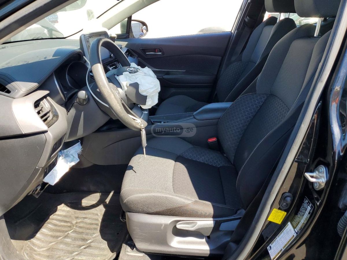 Toyota CHR - фото 7