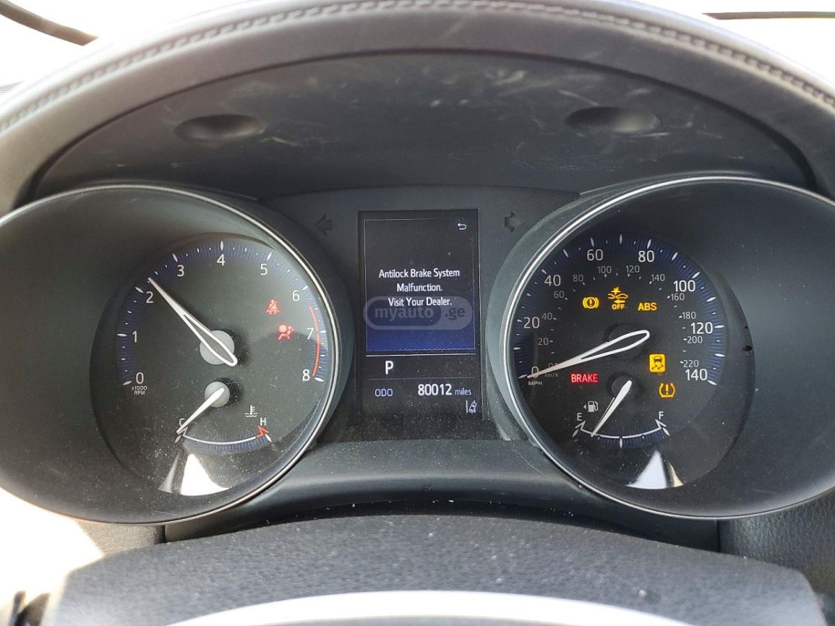 Toyota CHR - фото 9