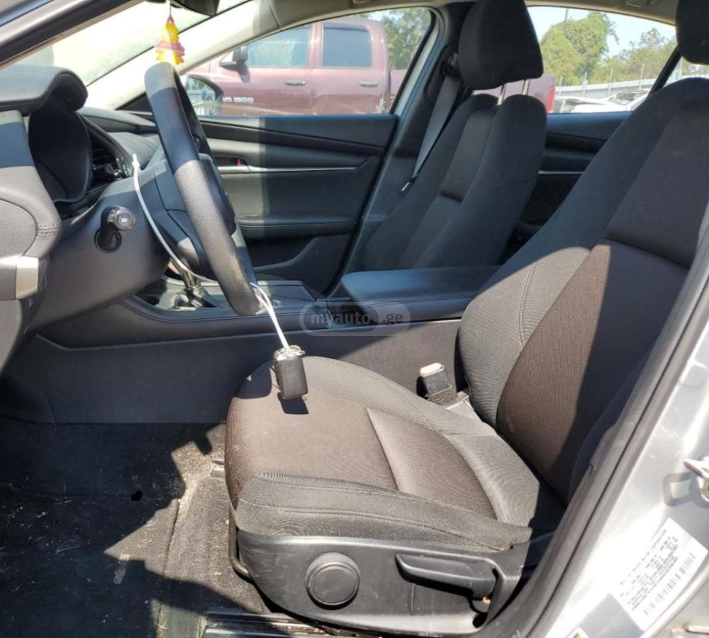 Mazda Mazda 3 - фото 7