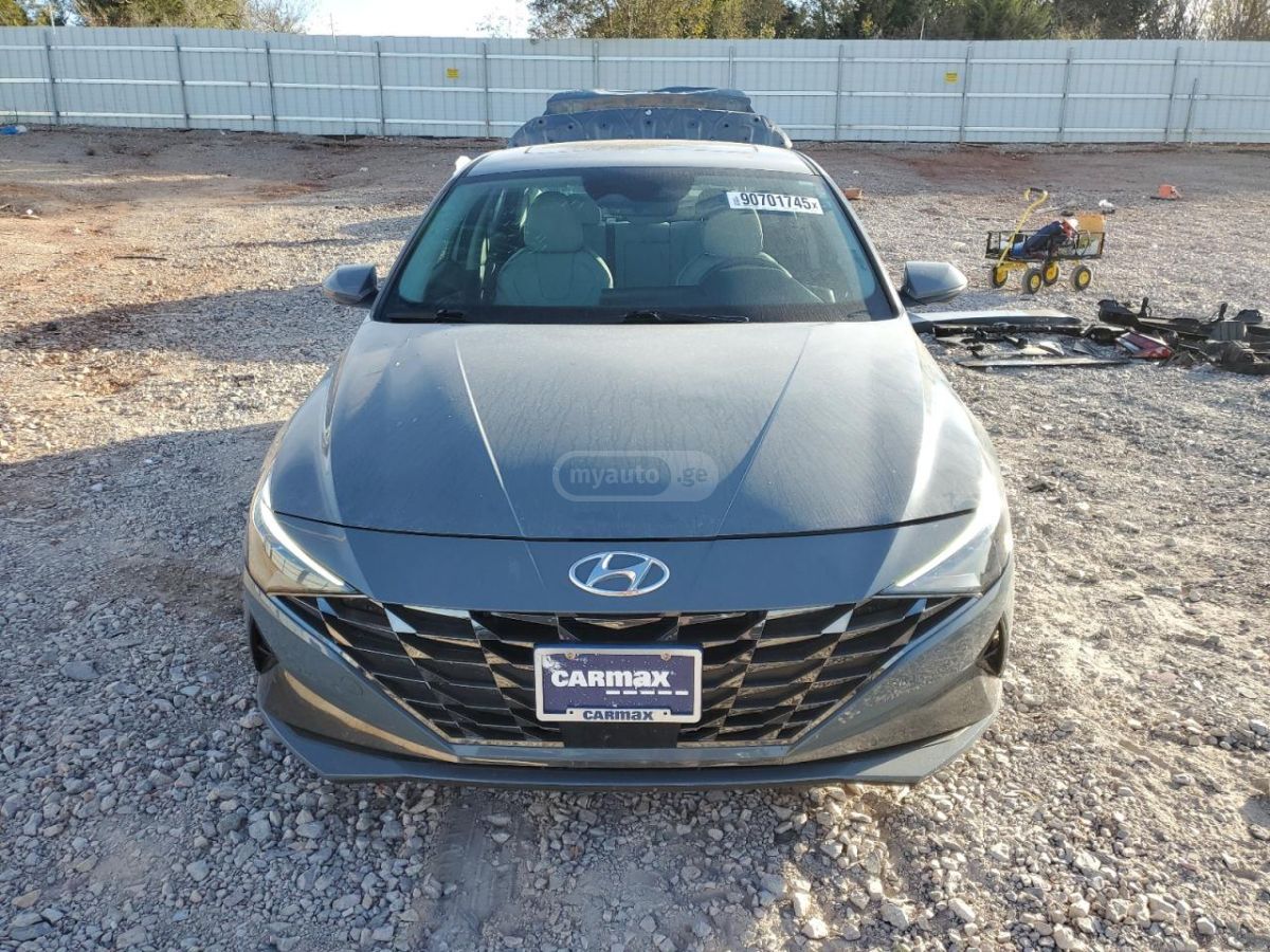 Hyundai Elantra - фото 5