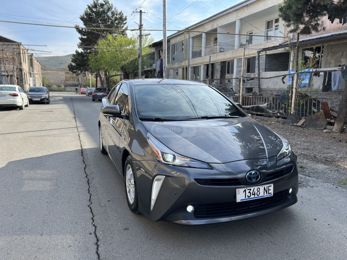 Toyota Prius - фото 3