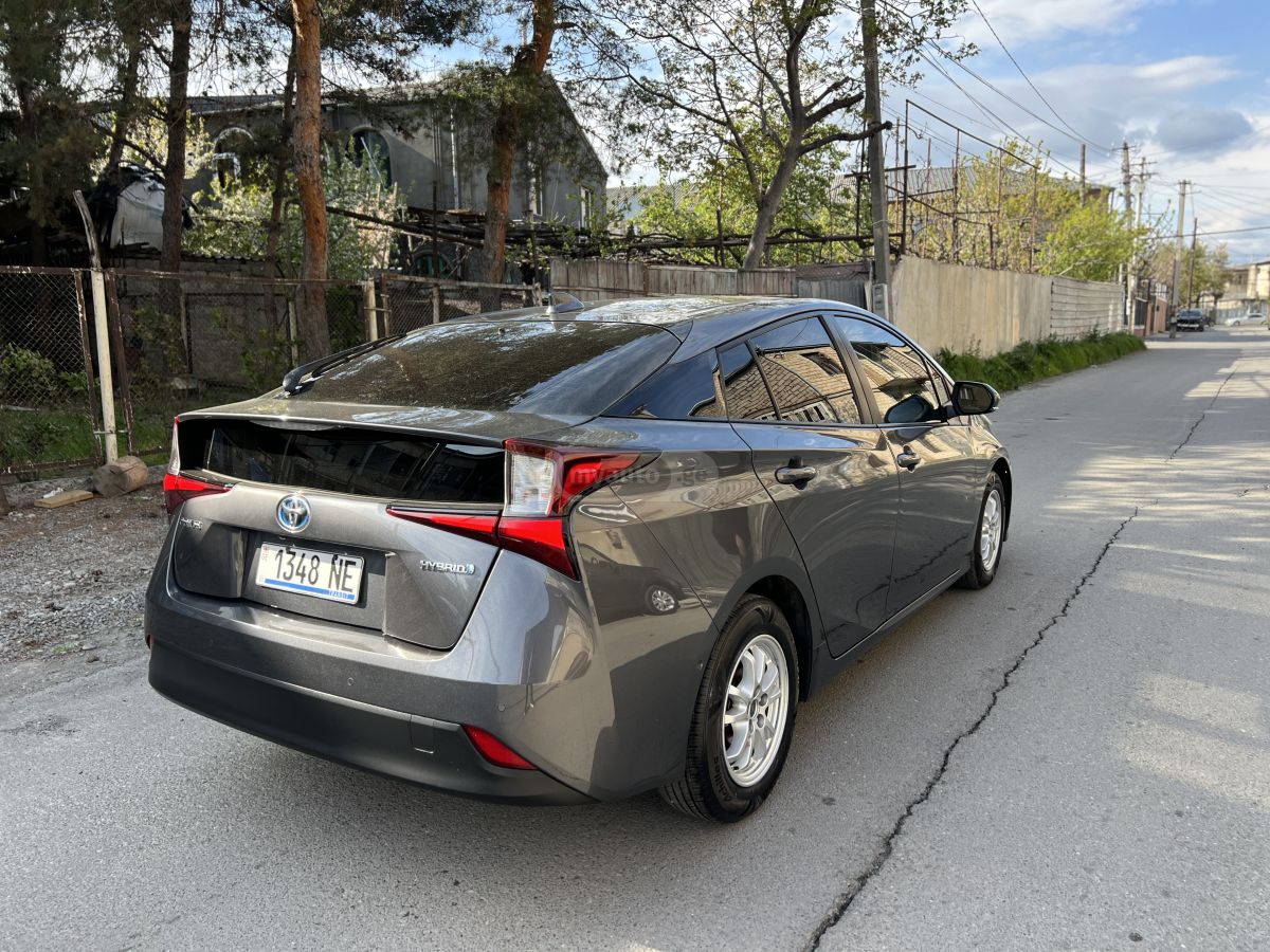 Toyota Prius - фото 5