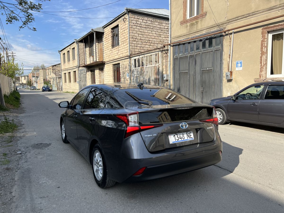 Toyota Prius - фото 6