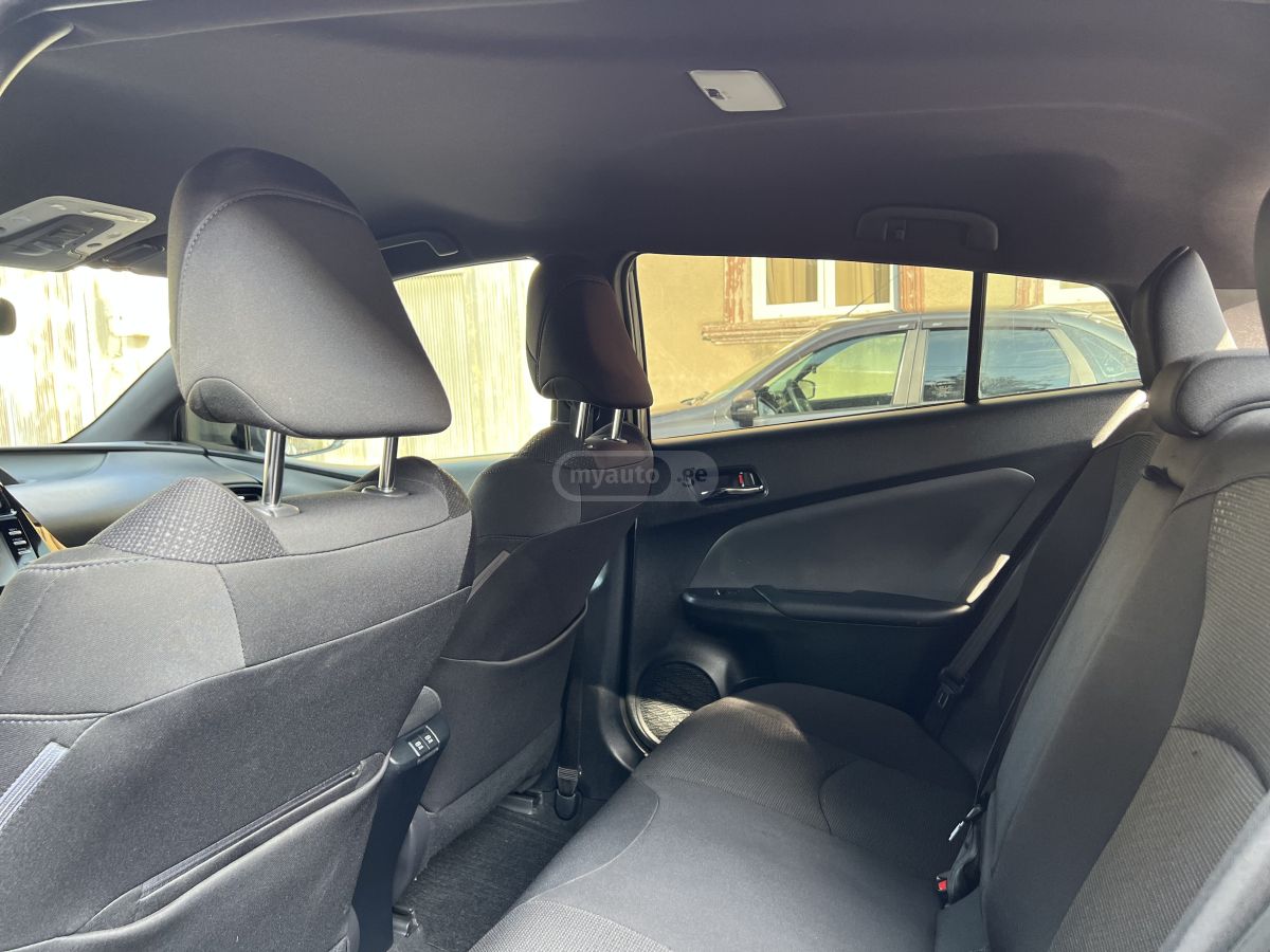 Toyota Prius - фото 7