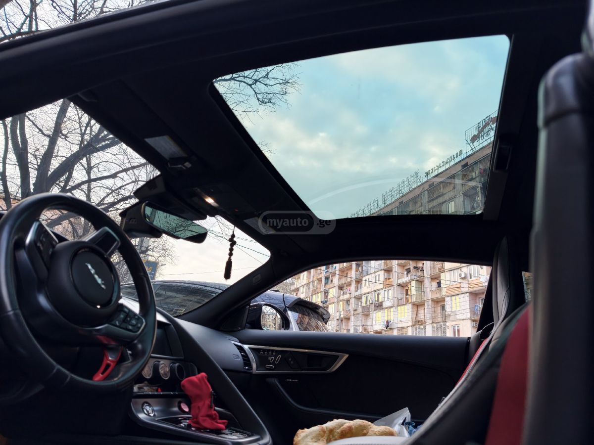 Jaguar F-Type 2021 — миниатюра 12