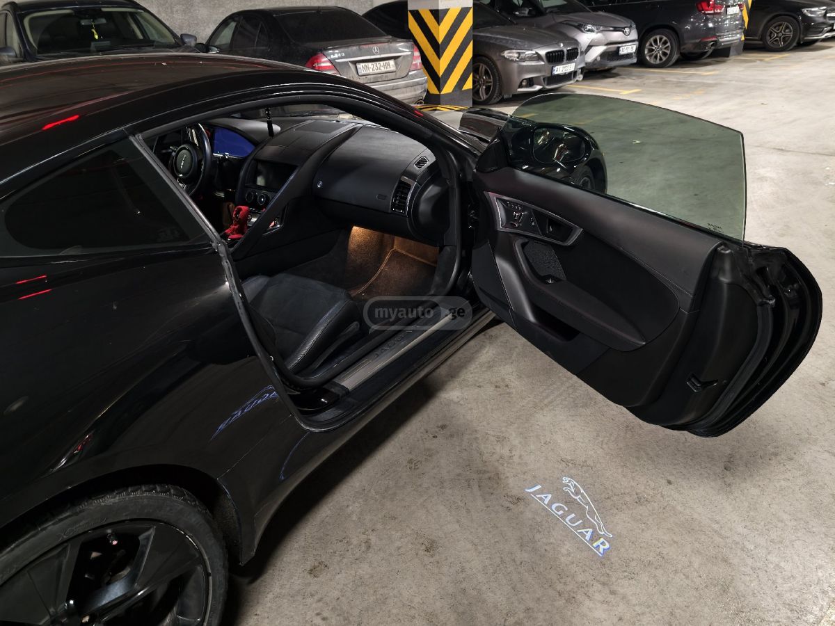 Jaguar F-Type 2021 — миниатюра 3