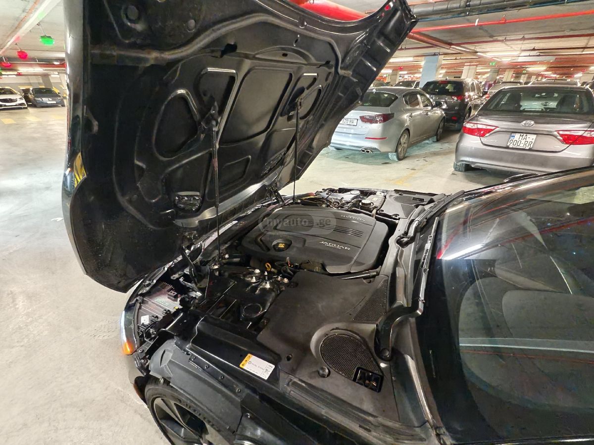 Jaguar F-Type 2021 — миниатюра 8