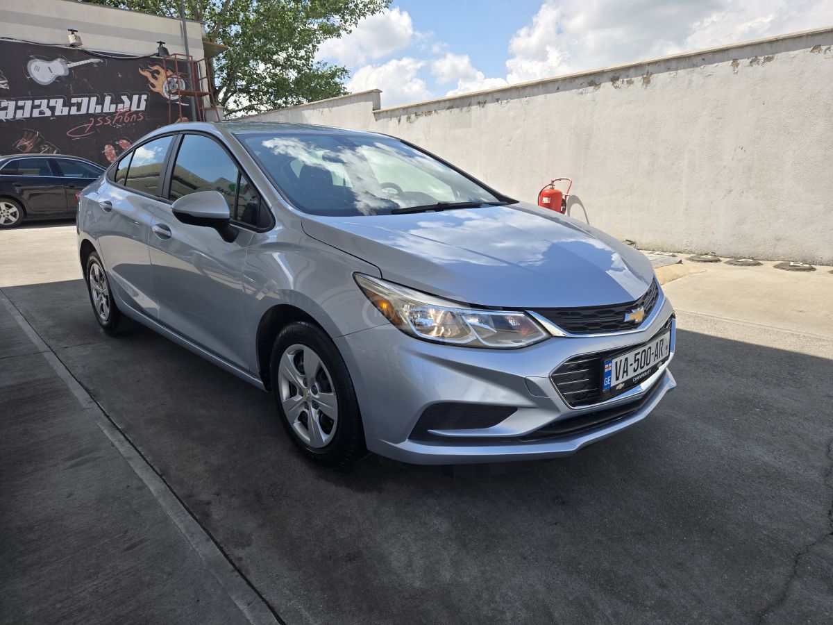 Chevrolet Cruze - фото 1