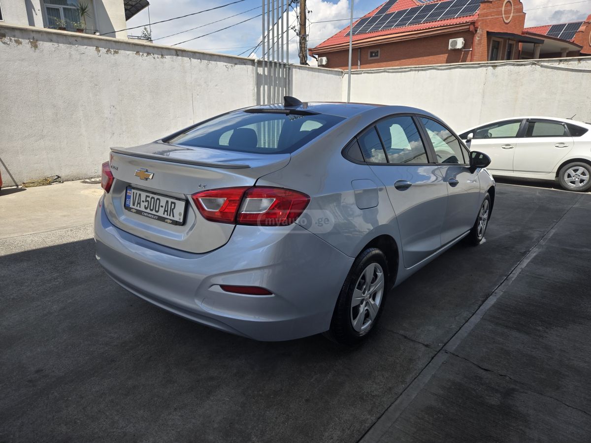 Chevrolet Cruze - фото 4