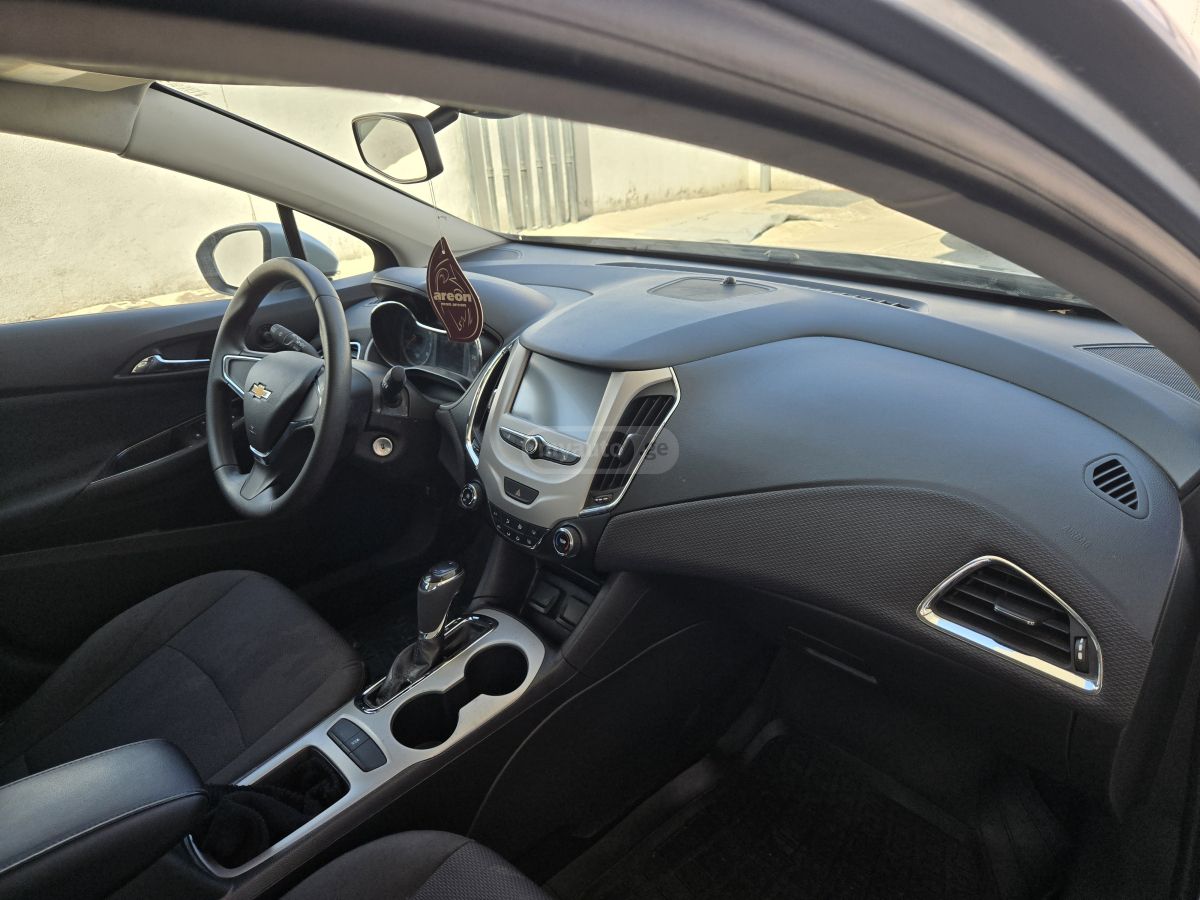 Chevrolet Cruze - фото 6