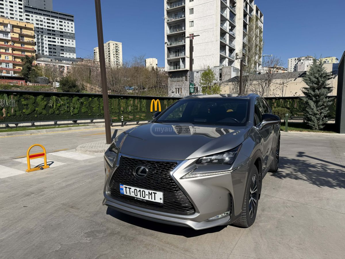 Lexus NX 200 - фото 1