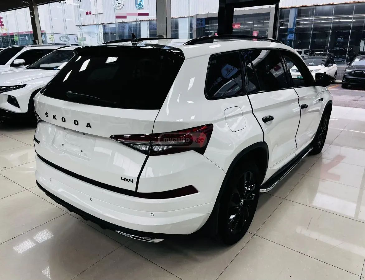 Skoda Kodiaq 2023 — миниатюра 3
