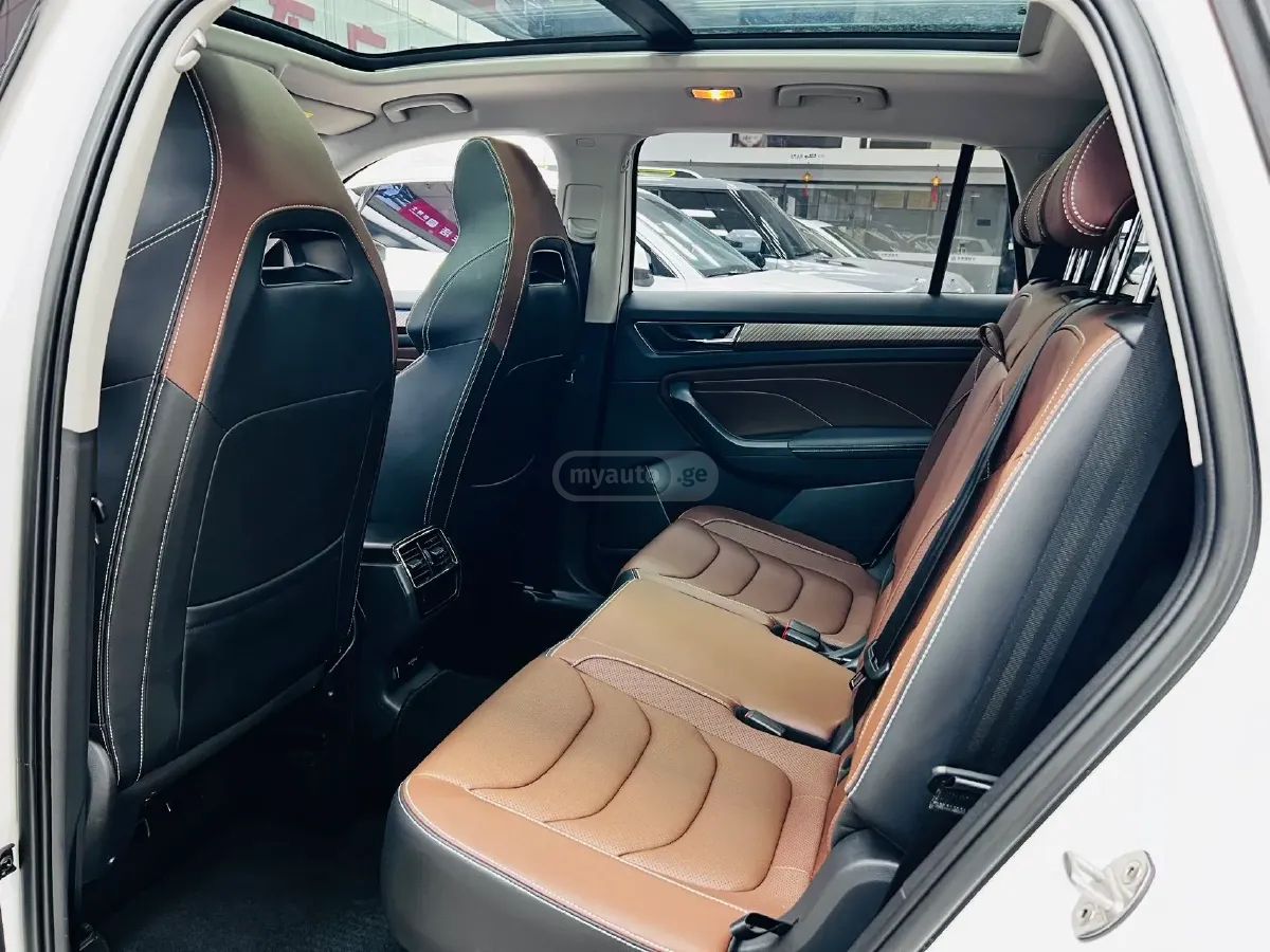 Skoda Kodiaq 2023 — миниатюра 5