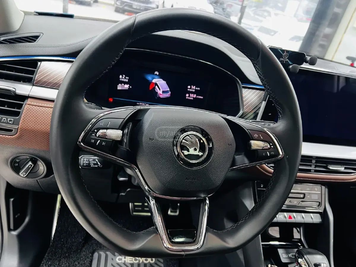 Skoda Kodiaq 2023 — миниатюра 9