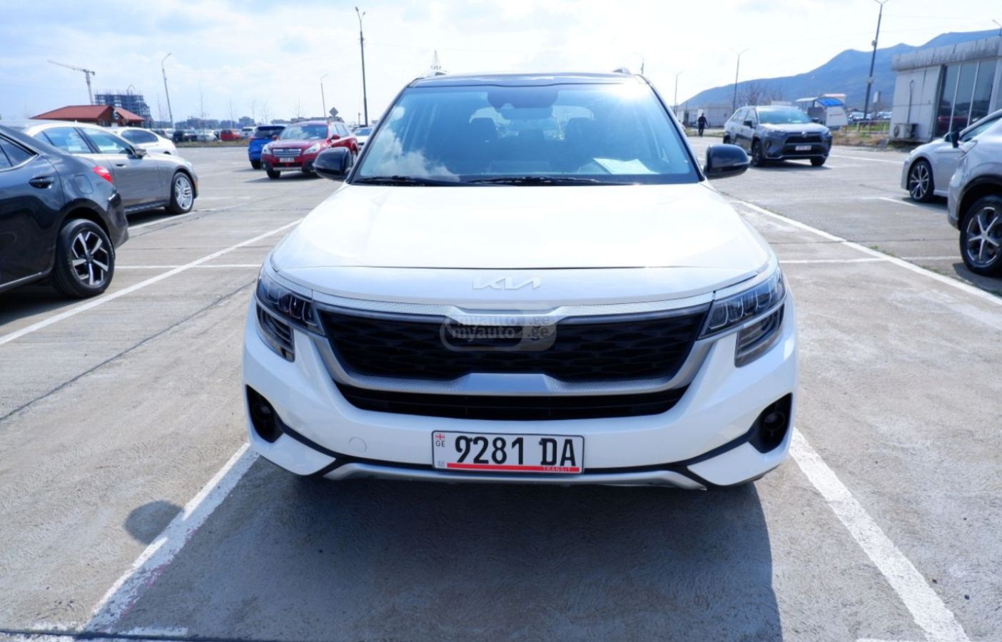 Kia Seltos - фото 1