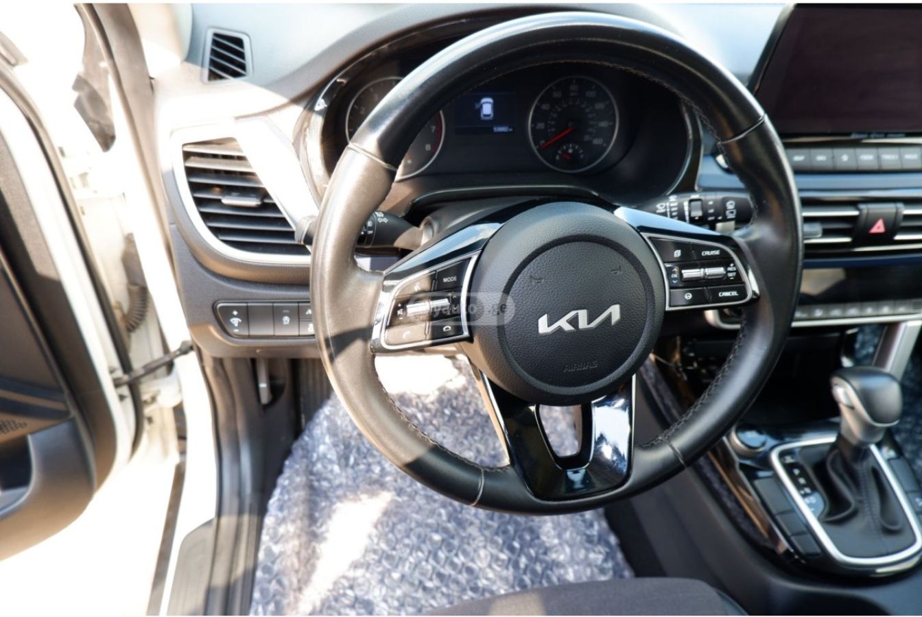 Kia Seltos - фото 10