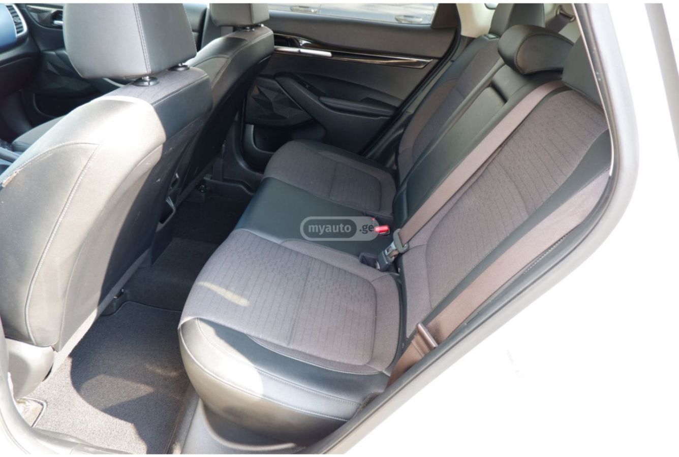 Kia Seltos - фото 11