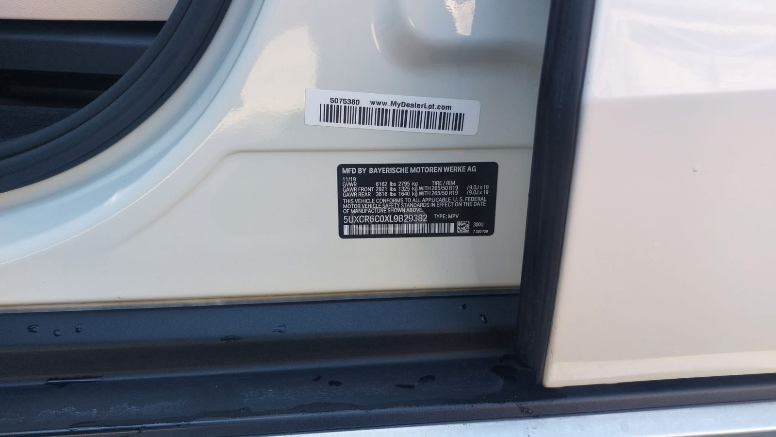 BMW X5 - фото 12