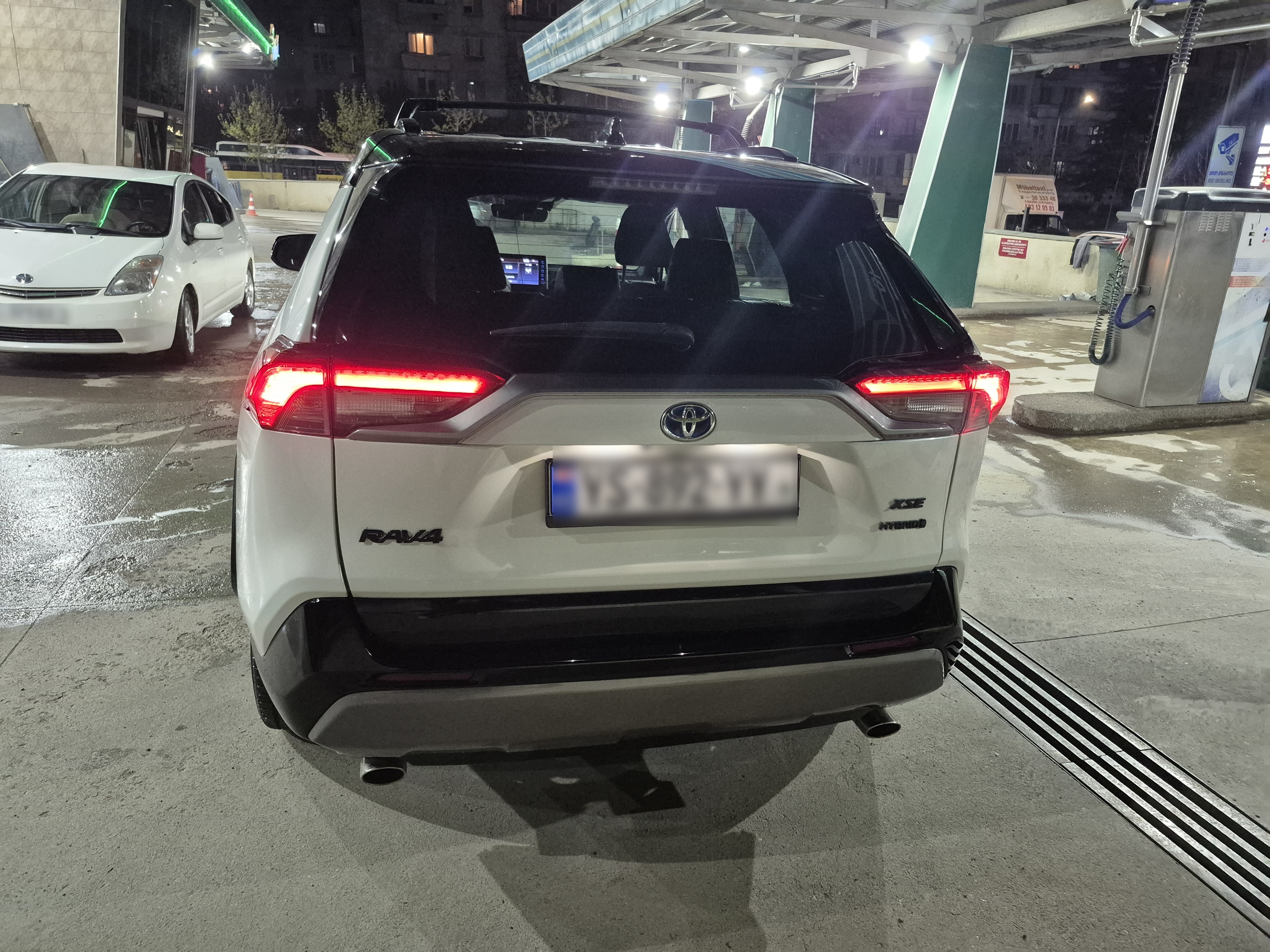 Toyota RAV 4 - фото 4