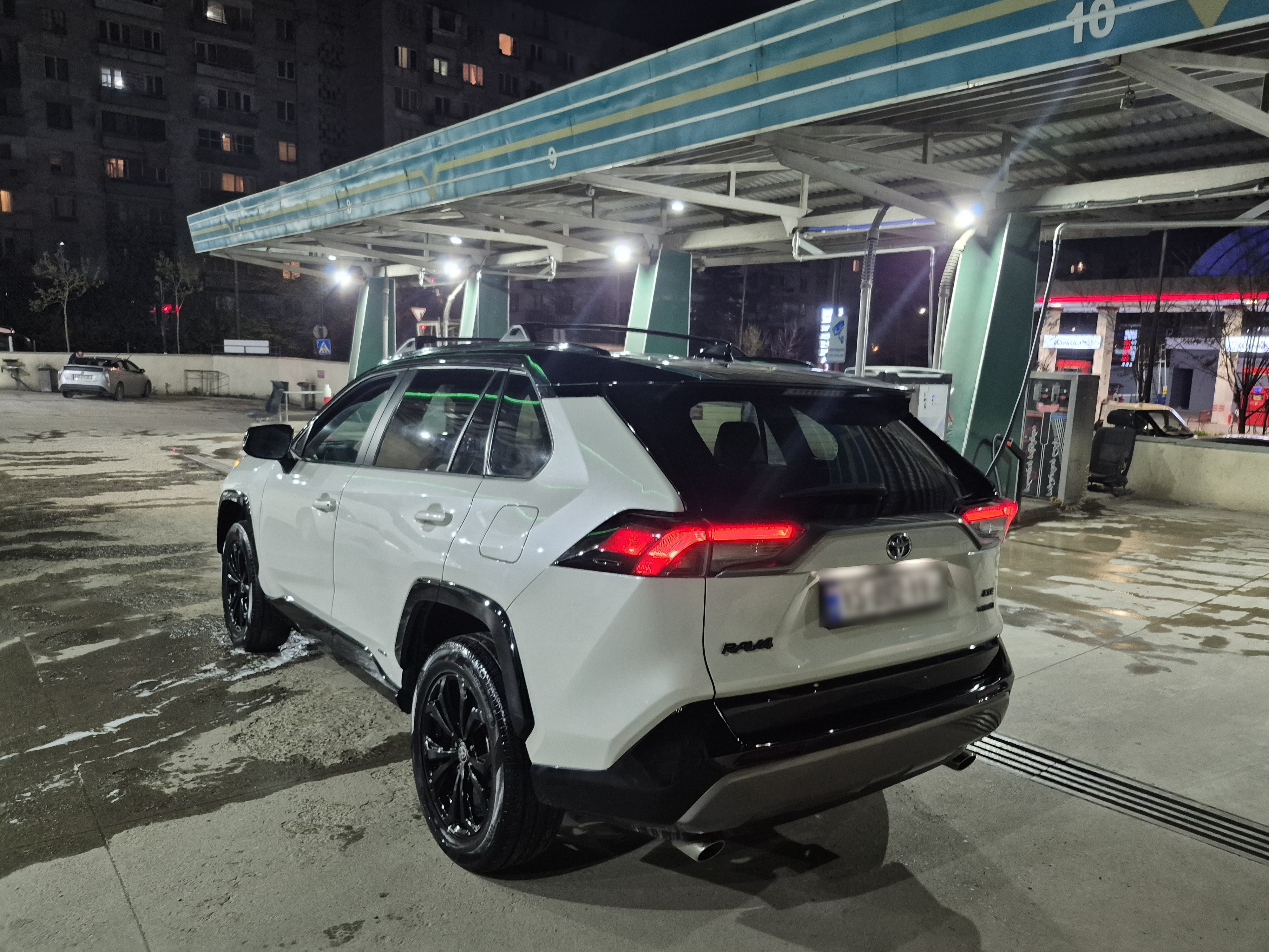 Toyota RAV 4 - фото 5