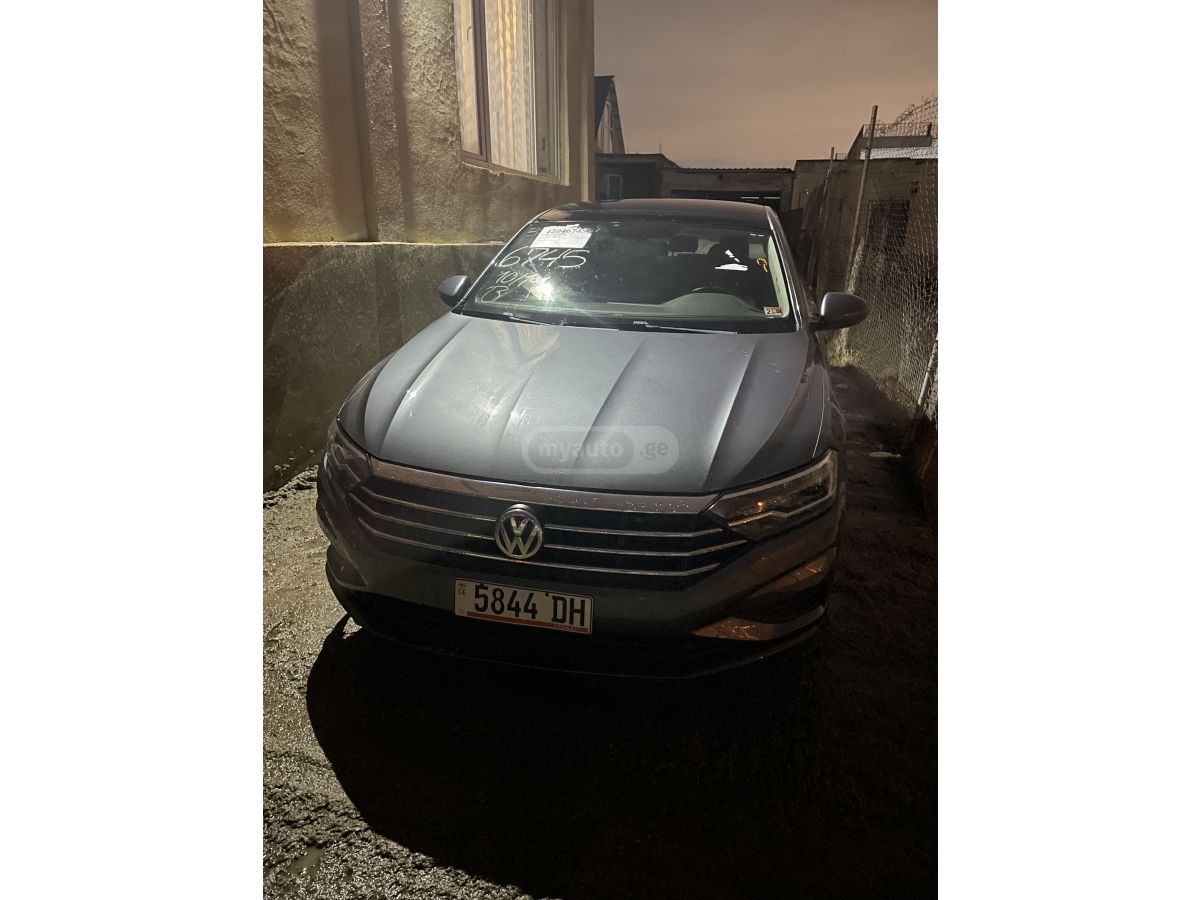 Volkswagen Jetta - фото 2