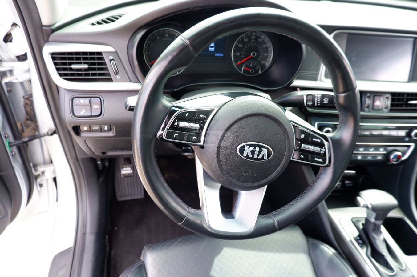 Kia Optima - фото 12