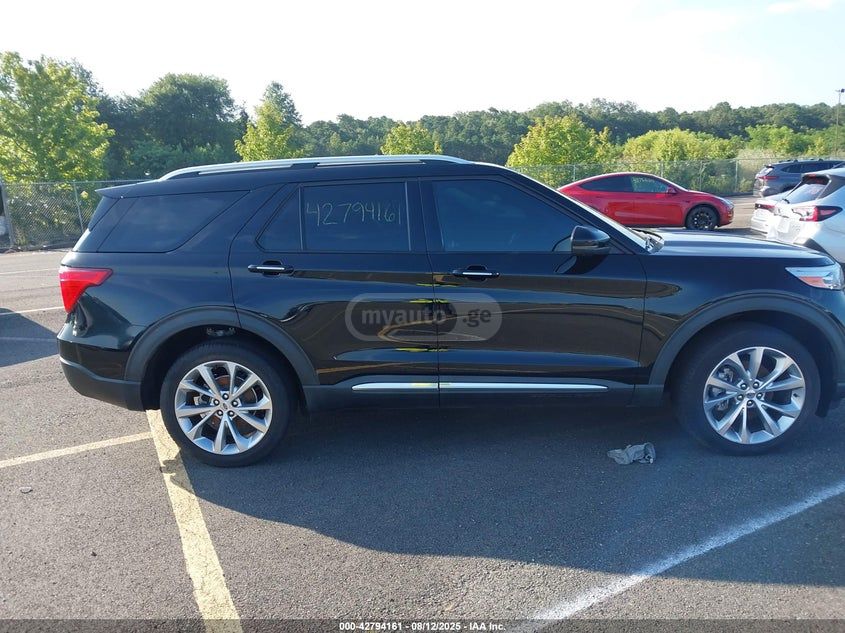 Ford Explorer - фото 12