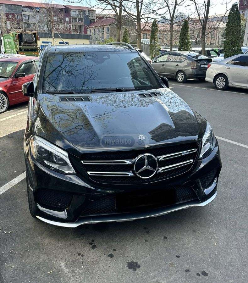 Mercedes-Benz GLE 43 AMG - фото 1