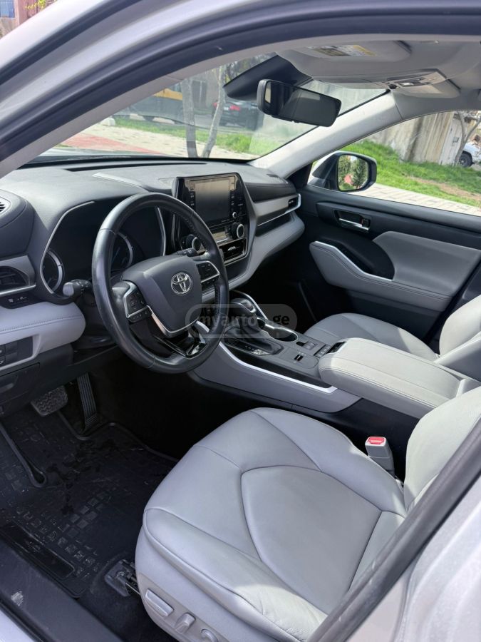 Toyota XLE 4dr All-Wheel Drive Automa — миниатюра 6